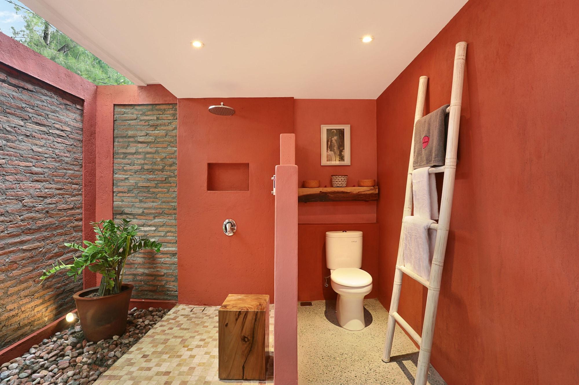 Pinkcoco Gili Trawangan - Constant Surprises - For Cool Adults Only Hotel Exterior photo