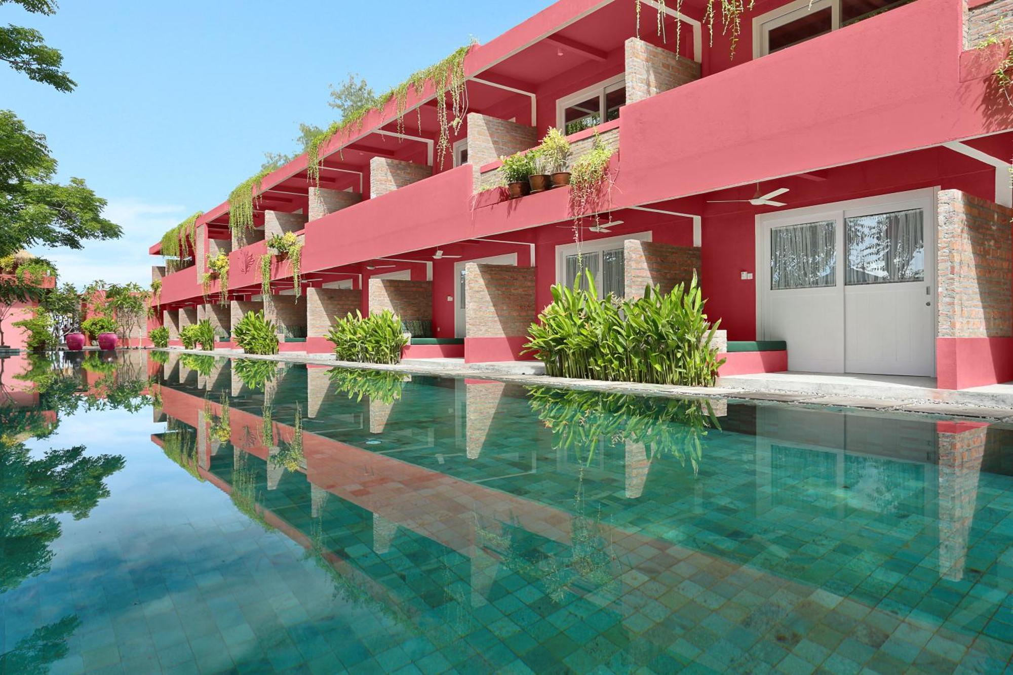 Pinkcoco Gili Trawangan - Constant Surprises - For Cool Adults Only Hotel Exterior photo